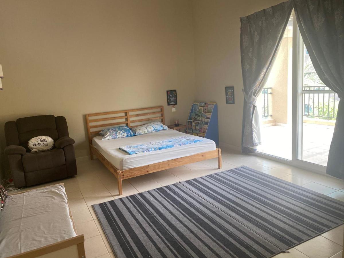 Spacious 4-Bedroom Villa, Children Friendly Dubaj Kültér fotó