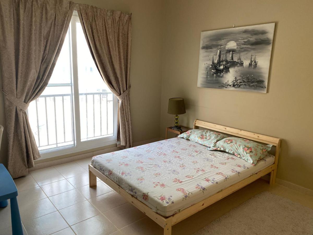 Spacious 4-Bedroom Villa, Children Friendly Dubaj Kültér fotó