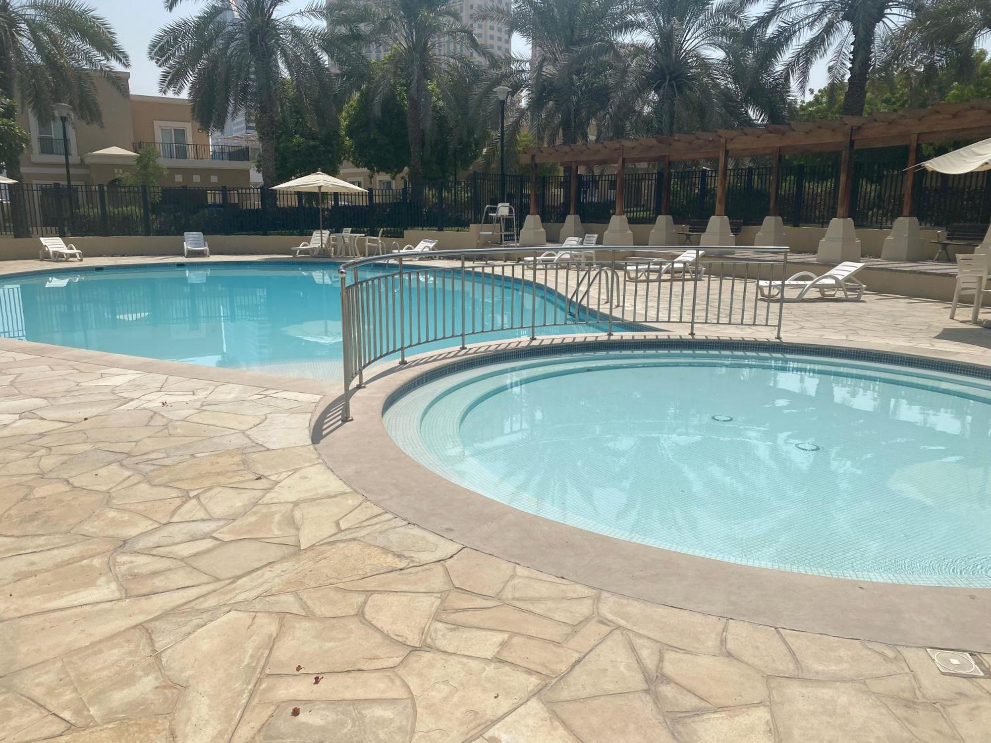 Spacious 4-Bedroom Villa, Children Friendly Dubaj Kültér fotó